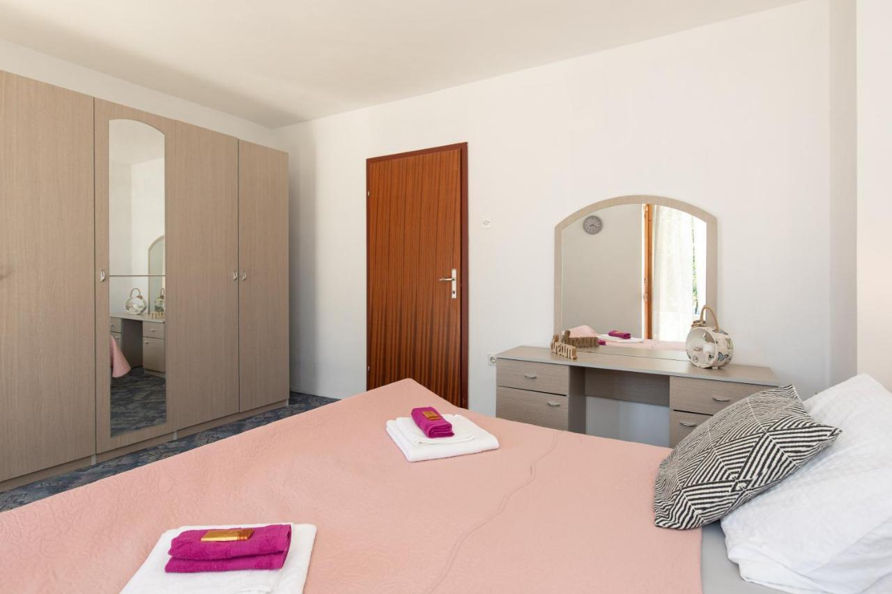 Apartment Lora Цриквениця Екстер'єр фото