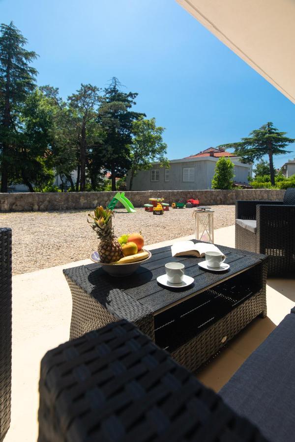 Apartment Lora Цриквениця Екстер'єр фото